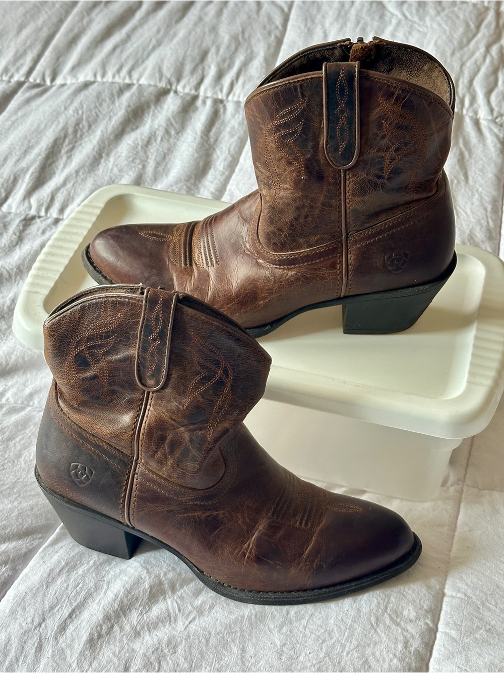 Ariat Distressed Dark Brown Leather Western Short Boots - Picture 4 of 6